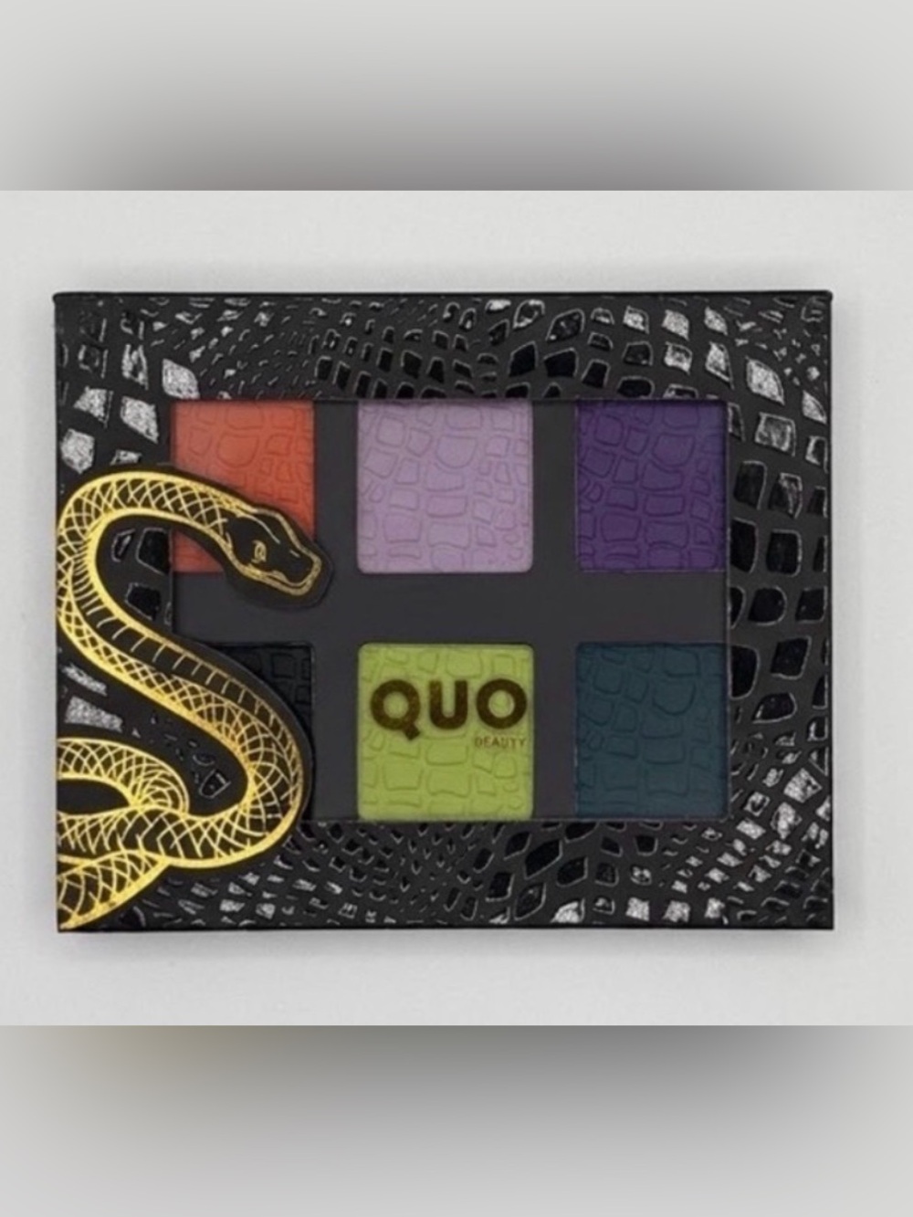 NIB Quo Beauty Halloween Limited Edition Eye Shadow Palette Snake Embossed